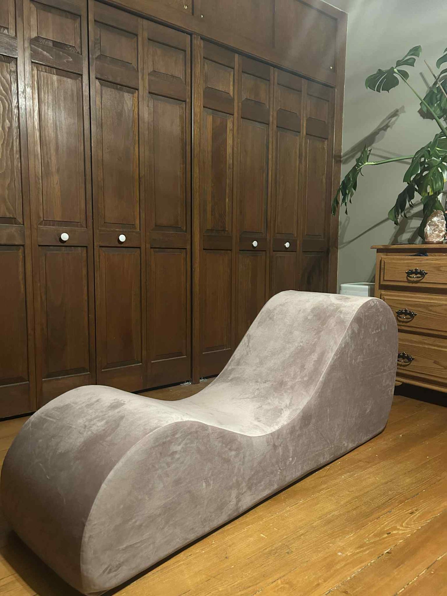 Liberator Cello Chaise – Standard & Valkyrie Editions