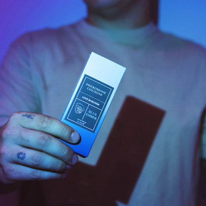 Eye of Love Bloom Attract Her Pheromone Parfum Blue Ember