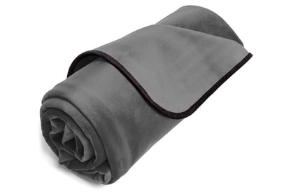 Fascinator Splashproof Throws, Bedroom Furniture by Liberator – shown in product photo 